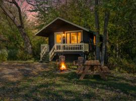 Chalet 3 - Domaine de l Archipel, hotel in Sorel