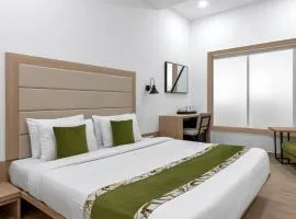 Hotel N NYSHA Plaza Near IGI International Airport