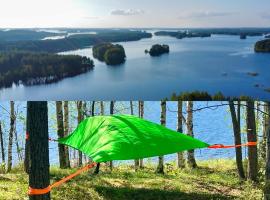 Alaska Tree Tents Linnansaari、サヴォンリンナのホテル