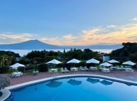 Mama Chuy Hotel & Villas Ajijic, hotel em San Juan Cosalá