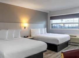 Motel 6 Cornwall, ON