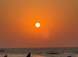 Yellow Sky By Rj14, Baga Beach, ξενοδοχείο σε Baga
