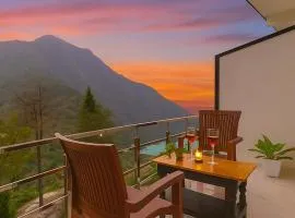 Hotel The SSB - ! luxury balcony rooms ! mountain view ! rooftop cafe ! big parking ! property of the year !