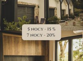 Sowie Chatki - domki z widokiem na Góry Sowie, Hotel in Sokolec