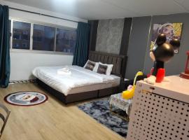 อิมแพ็ค popular condo c5 แม่ตังค์, hotel v destinaci Ban Bang Phang