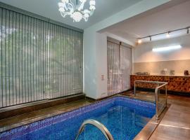 3BHK Luxury Villa with Private Pool Near Candolim, hotel v destinaci Marmagao