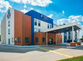 Holiday Inn Express & Suites Joplin Southeast by IHG