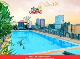 Happy Life Grand Hotel & Rooftop Skybar