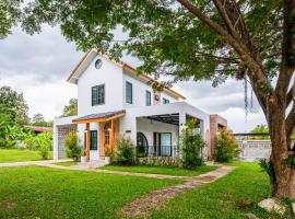 Eden Villa - Verdant Garden, hôtel à Pai