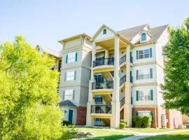 French Quarter Resort by CoolVacay