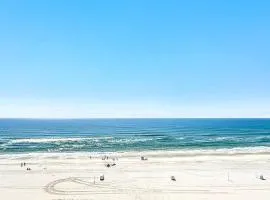 Beachfront Bliss! 1800 sq ft Spacious 3BR Sleeps 12 - Oceans 9D