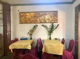 Huayun Primier Hotel