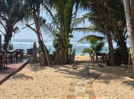 Blue Corals Beach Bungalow, hotel in Madihe East