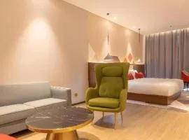 Borrman Hotel Guilin Railway Station Two Rivers and Four Lakes