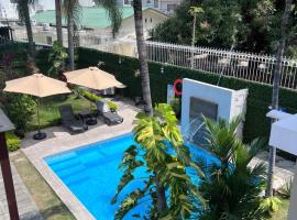 Urdesa Suites Hotel, hotel v destinaci Guayaquil