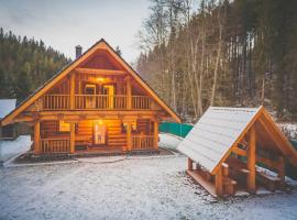 Chata Lopušná dolina, hotel v destinaci Lučivná