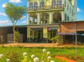 Hồng Ngọc 1 Hotel Tà Đùng