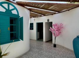 Casa Blanca - calm space for soul revival, hotel in Ādam