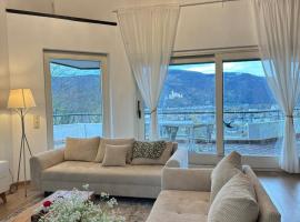 Wunderschöne Familienvilla mit Schlossblick, hotel v destinaci Lahnstein