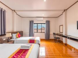 VangVieng Charming Boutique Hotel، فندق في فانغ فينغ