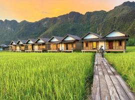 Ban Phanoy에 위치한 호텔 Konglor-Bungalow Guest House