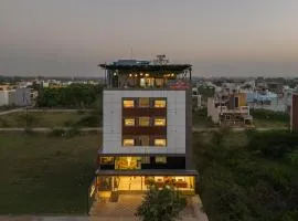 Perfectstayz Premium Shree Narayana at Mahakal temple road