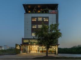 Hotel Shree Narayana By Perfectstayz Group, hotel em Ujaim