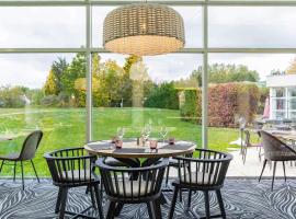 Novotel Senart Golf De Greenparc, Hotel in Saint-Pierre-du-Perray
