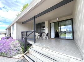 Mt Aspiring Holiday Park, khách sạn ở Wanaka