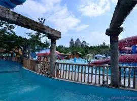 IU Hotels·Nanning Zoo Metro Station RT-Mart