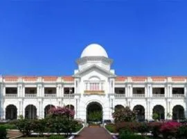 OYO 90994 Hotel Golden Mouse