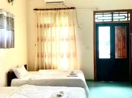 Khách sạn Phong Châu Sốp cộp