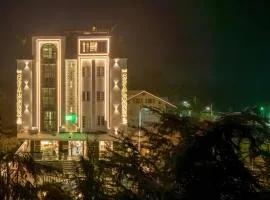 5 Falcons The Luxury Residency