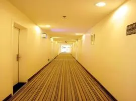 7 Days Inn Guiyang Qianlingshan Park Beijing Road Metro Station