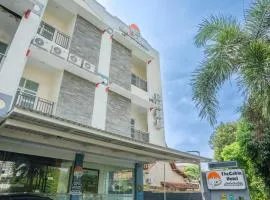 The Cabin Hotel Ambasador