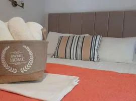 Smaragdi Studios and Rooms