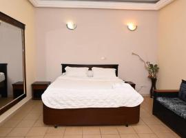 Hôtel Santa Lucia, Hotel in Jaunde