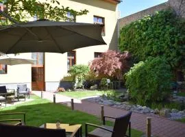 Penzión Hradbová Old Town Residence & SPA