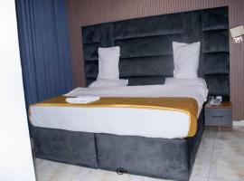 Royal Dean Hotels & Suites, hotel in Mama