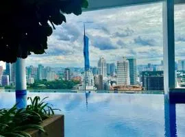 Infinitum Luxurious Sky Suites