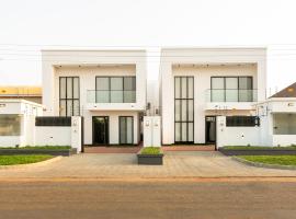 Crescent Cove, Luxury 3 Bedroom Home, hotel Kwedonu városában