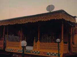 houseboat new moon group of houseboat ''premiun stay''