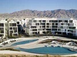 Ayla golf luxury chalet, hotel in Aqaba