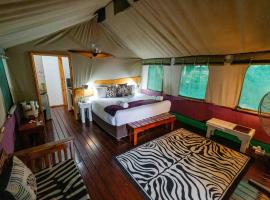 Luxury Tented Village @ Urban Glamping, hotell sihtkohas St Lucia