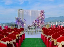 Holiday Inn Lampung Bukit Randu by IHG, ξενοδοχείο σε Μπαντάρ Λαμπούνγκ