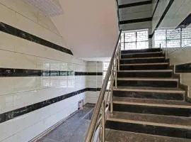 Collection O Qotel Peeragarhi