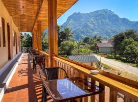 Nong Khiaw IVY Mountain View, hotel in Nongkhiaw