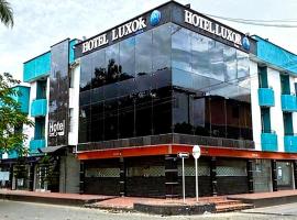 Hotel Luxor Plaza, hotel Puerto Gaitánban