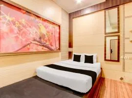 Collection O near Maguwoharjo Stadium formerly Graha Ngaso