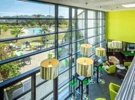 Hôtel Ibis Styles Bourges - Piscine extérieure chauffée - Restaurants à proximité